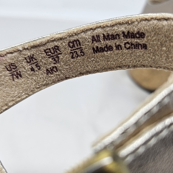 Soul Naturalizer Womens Aki Warm Silver Faux Leather Platform Sandels Sz 7W Adj. - Picture 12 of 12